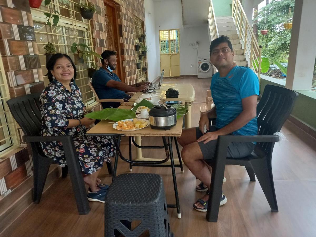 Saptami Hampi Homestay Extérieur photo